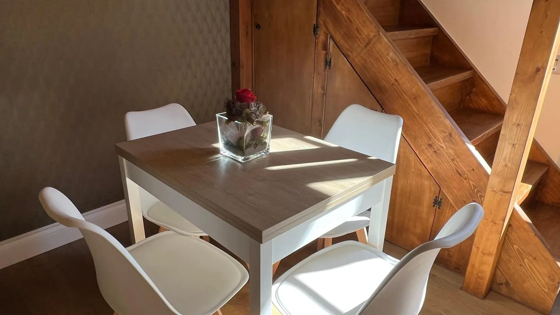 Apartment Flo Liberta' Suite Wood Florence