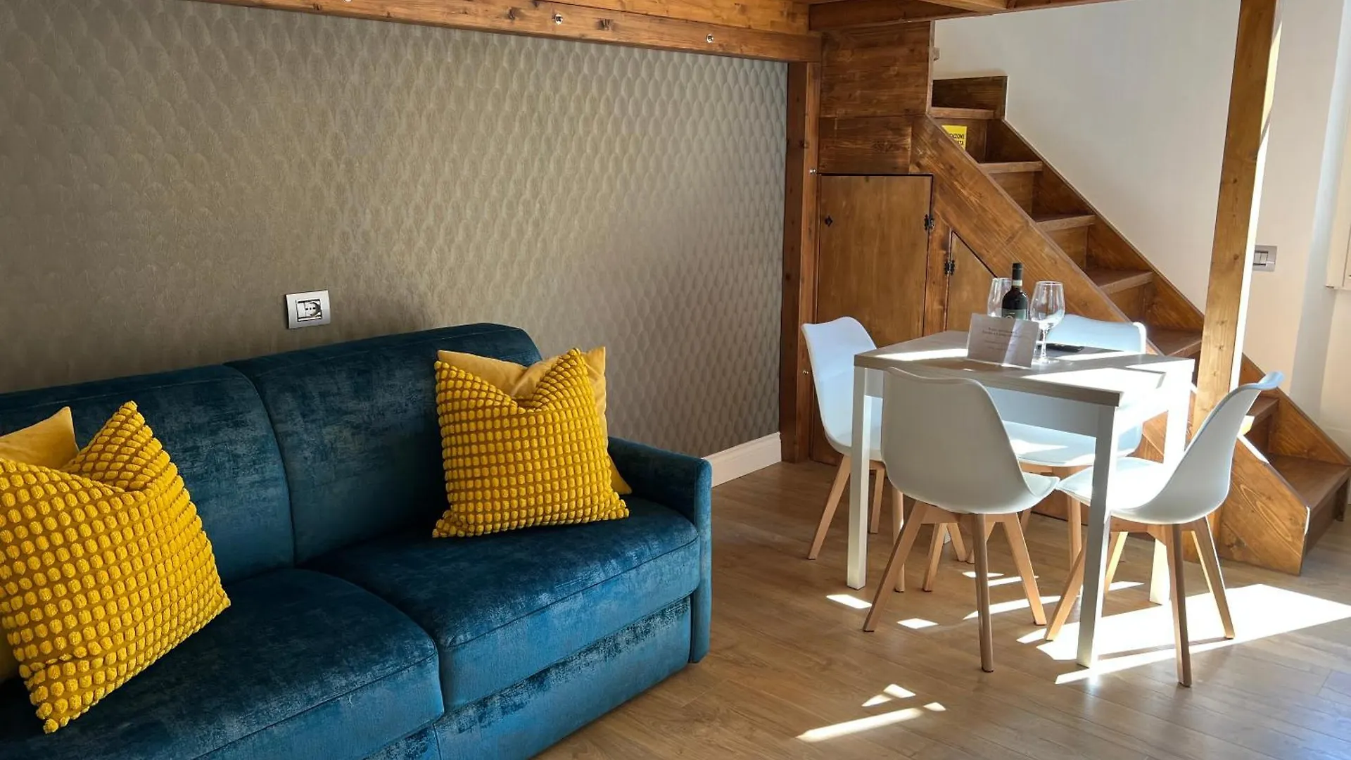 Flo Liberta' Suite Wood Florence Apartment