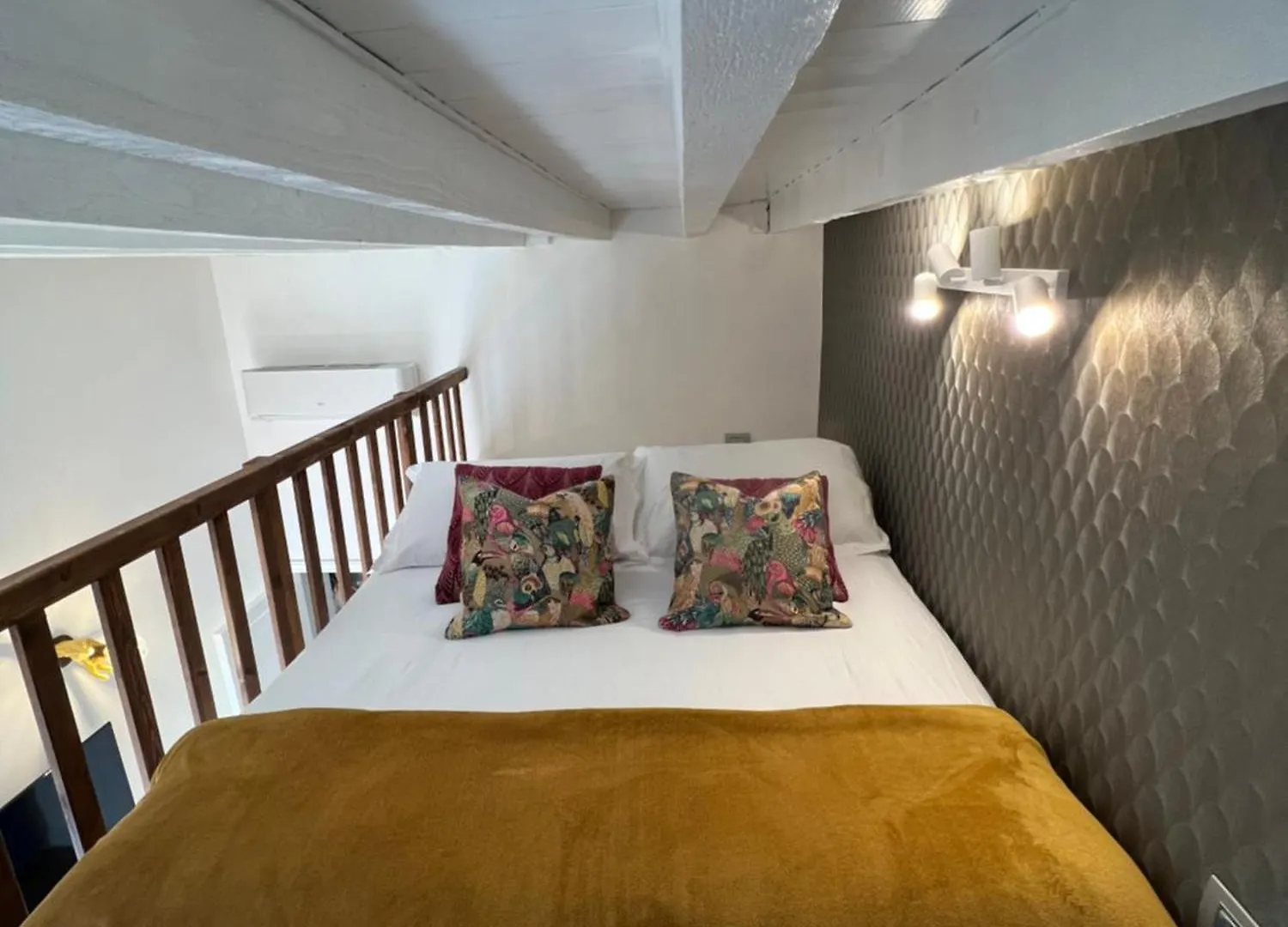 Flo Liberta' Suite Wood Florence 0*,